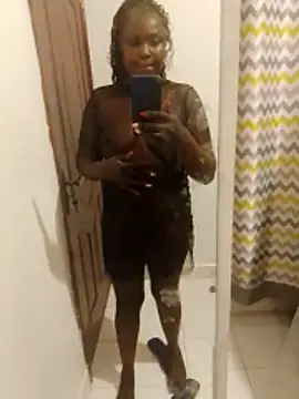 melaninebony1 online show from 12.04.25