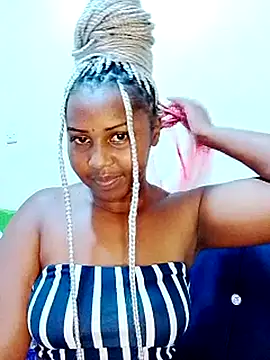 Snapshot of Sexxycheeks- chatting on 03.02.25 Sexxycheeks- online show from 03.02.25