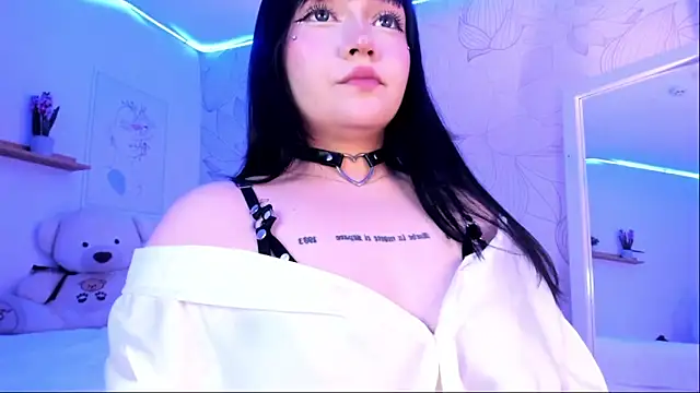 DanielaRuizz online show from 01.21.25