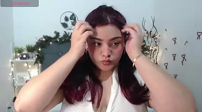 Snapshot of KathyGonzalez chatting on 12.15.24 KathyGonzalez online show from 12.15.24