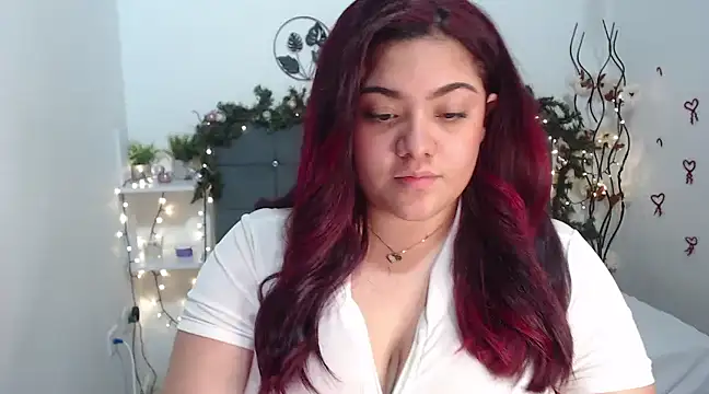 Snapshot of KathyGonzalez chatting on 01.03.25 KathyGonzalez online show from 01.03.25