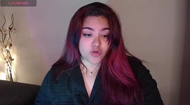Snapshot of KathyGonzalez chatting on 02.12.25 KathyGonzalez online show from 02.12.25