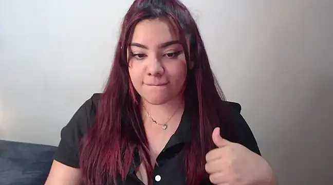 Snapshot of KathyGonzalez chatting on 02.14.25 KathyGonzalez online show from 02.14.25