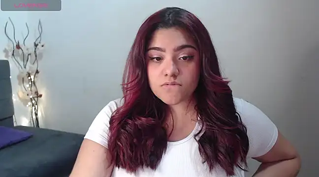 Snapshot of KathyGonzalez chatting on 02.18.25 KathyGonzalez online show from 02.18.25