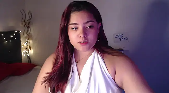 Snapshot of KathyGonzalez chatting on 03.11.25 KathyGonzalez online show from 03.11.25