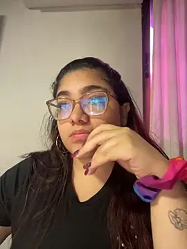 Snapshot of KathyGonzalez chatting on 09.19.25 KathyGonzalez online show from 09.19.25