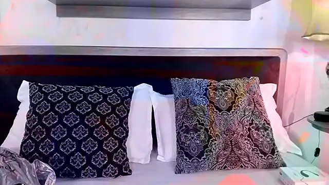 Hotsamantamature online show from 03.15.25