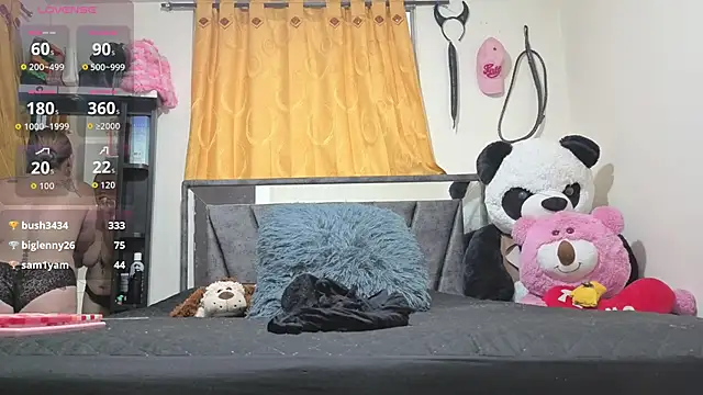 Hotsamantamature online show from 09.18.25