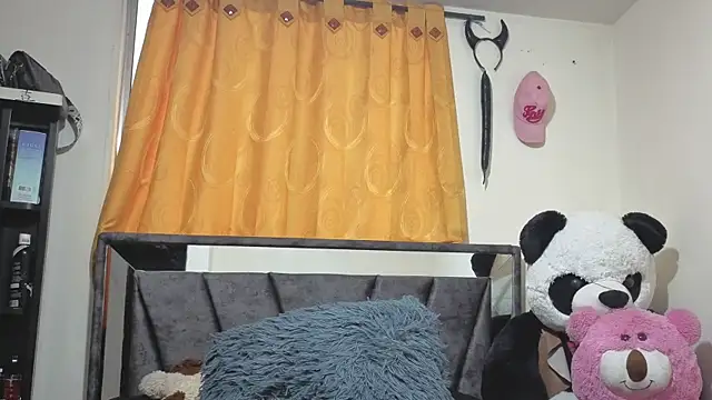 Hotsamantamature online show from 10.09.25