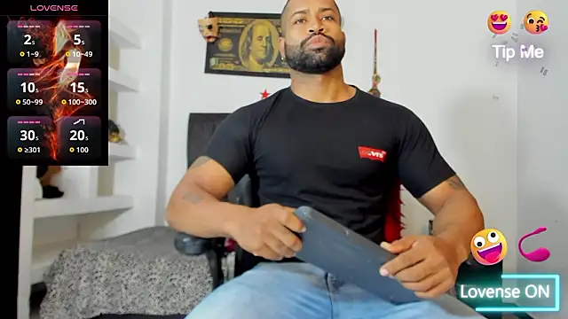 Snapshot of MattRodriguez9 chatting on 02.01.26 MattRodriguez9 online show from 02.01.26