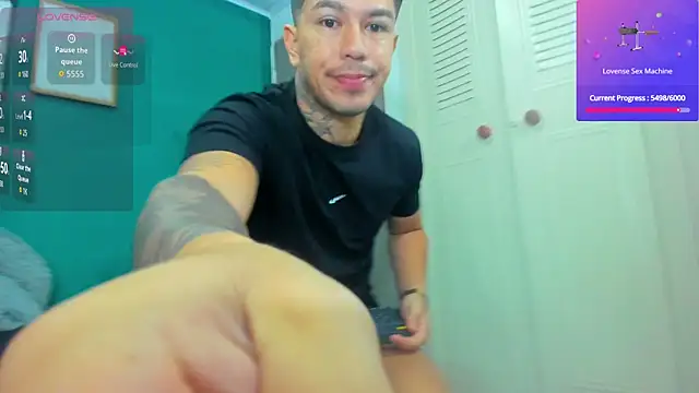 Snapshot of mateoreal1 chatting on 06.19.26 mateoreal1 online show from 06.19.26