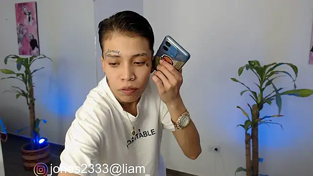 Jonesliam23 online show from 01.11.25