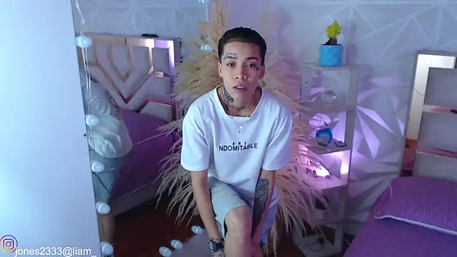 Jonesliam23 online show from 09.15.25