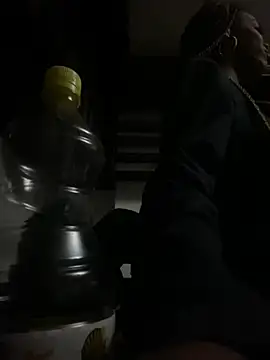 adaraSmiith online show from 01.11.25