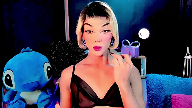 Snapshot of the-horus-girl chatting on 02.09.25 the-horus-girl online show from 02.09.25