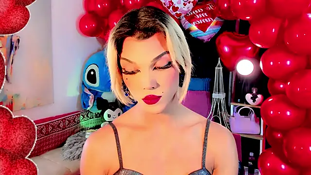 Snapshot of the-horus-girl chatting on 02.15.25 the-horus-girl online show from 02.15.25