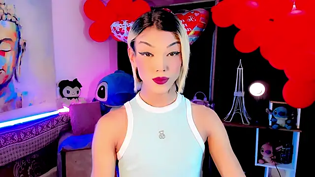 Snapshot of the-horus-girl chatting on 03.04.25 the-horus-girl online show from 03.04.25