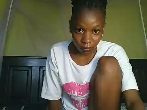 Snapshot of slim_girl02 chatting on 06.05.26 slim girl02 online show from 06.05.26