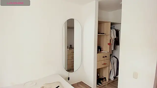 rose scottt online show from 10.26.25