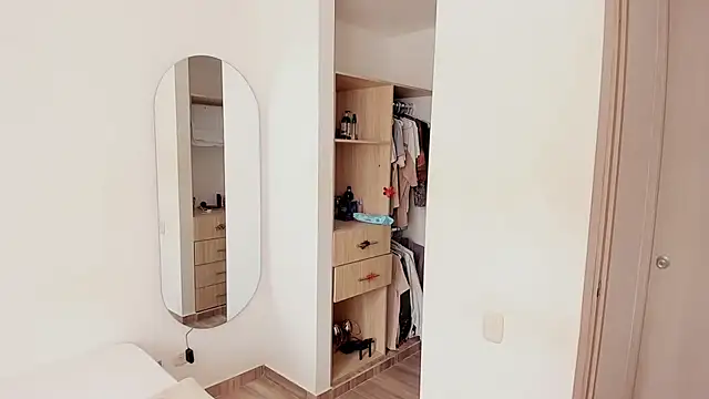 rose scottt online show from 11.11.25