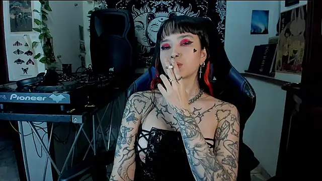 Snapshot of Demongirl6666 chatting on 02.16.25 Demongirl6666 online show from 02.16.25