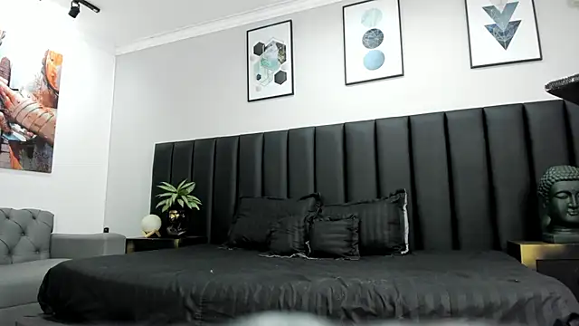 Snapshot of ANGEL_NICOLAS chatting on 01.16.25 ANGEL NICOLAS online show from 01.16.25