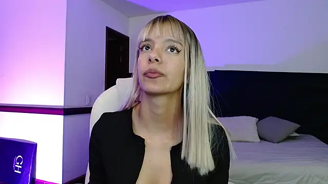 Snapshot of peyton_golden1 chatting on 02.11.26 peyton golden1 online show from 02.11.26