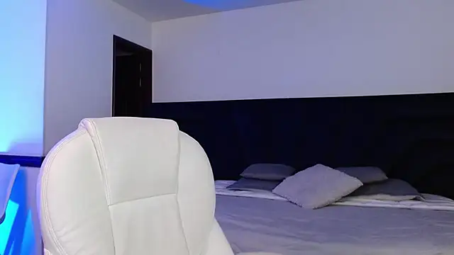 peyton golden1 online show from 04.03.26