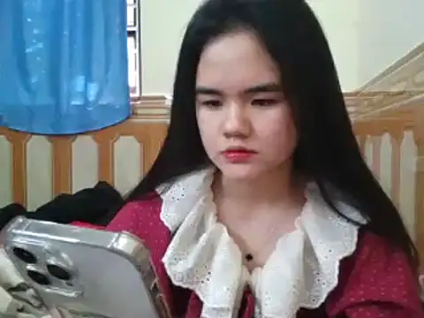 Yin-girl online show from 01.04.25