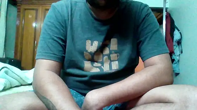 Snapshot of whoreboi98 chatting on 01.05.25 whoreboi98 online show from 01.05.25