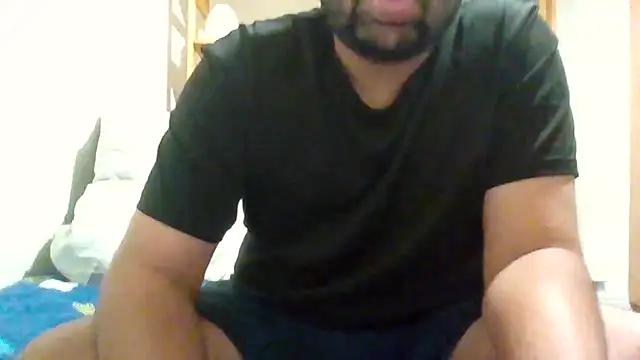 Snapshot of whoreboi98 chatting on 06.18.26 whoreboi98 online show from 06.18.26