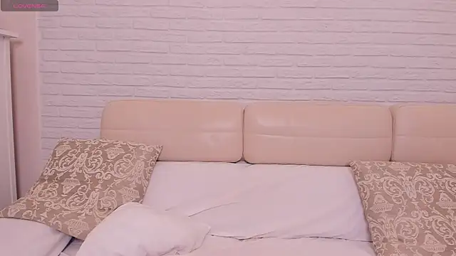 LovelyCaprice online show from 02.15.25