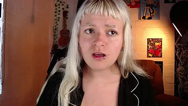 Snapshot of NEXT_DOOR_GIRL_ chatting on 03.15.25 NEXT DOOR GIRL online show from 03.15.25