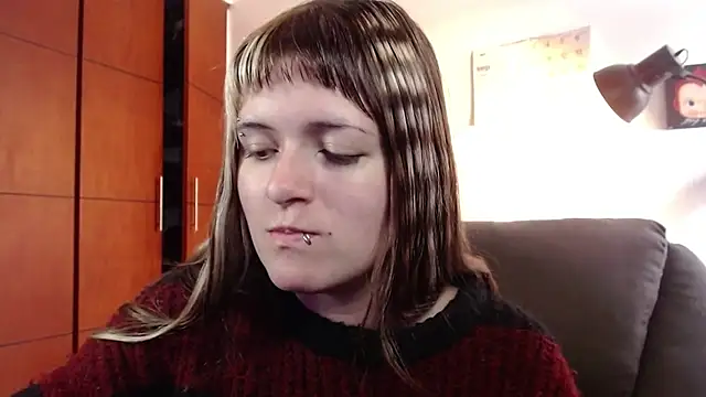 Snapshot of NEXT_DOOR_GIRL_ chatting on 09.28.25 NEXT DOOR GIRL online show from 09.28.25