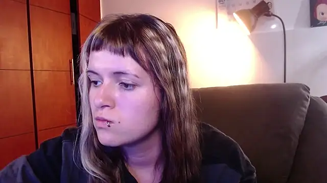 Snapshot of NEXT_DOOR_GIRL_ chatting on 10.20.25 NEXT DOOR GIRL online show from 10.20.25