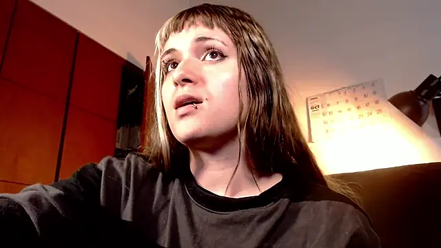 NEXT DOOR GIRL  online show from 10.27.25