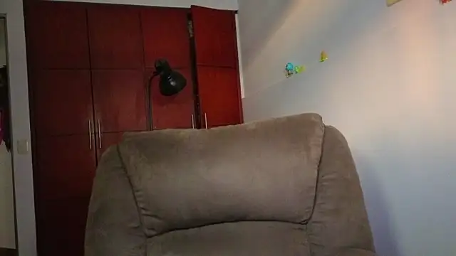 NEXT DOOR GIRL  online show from 02.28.26