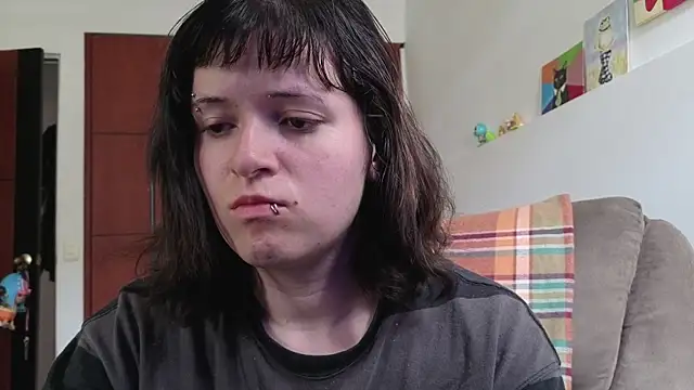 NEXT DOOR GIRL  online show from 05.17.26
