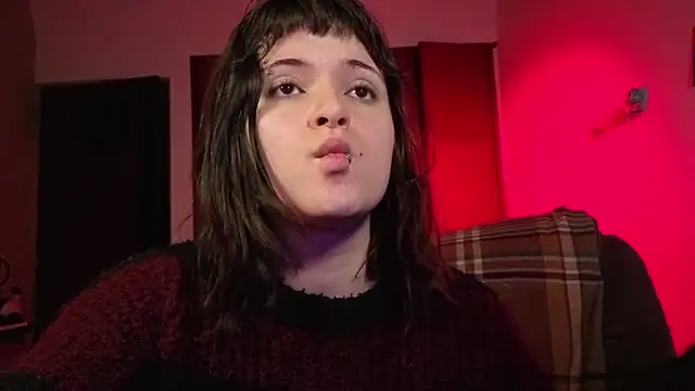 Snapshot of NEXT_DOOR_GIRL_ chatting on 07.05.26 NEXT DOOR GIRL online show from 07.05.26