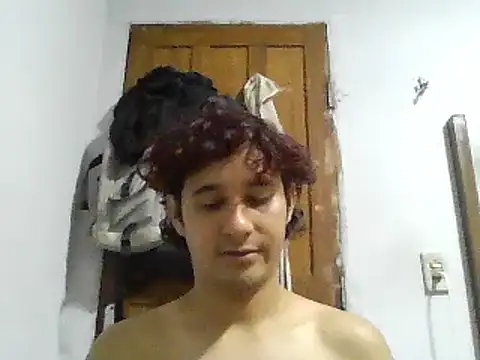 Snapshot of pedrodavid_ chatting on 12.28.24 pedrodavid online show from 12.28.24