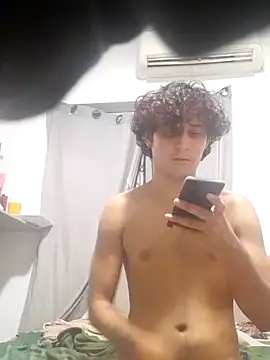 Snapshot of pedrodavid_ chatting on 03.20.25 pedrodavid online show from 03.20.25