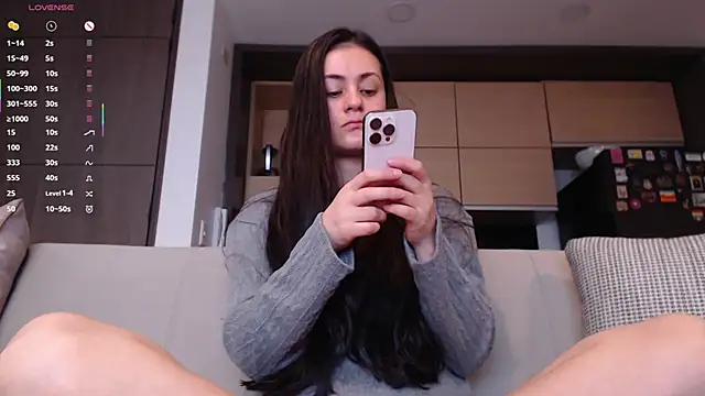 Snapshot of guccipussy1 chatting on 05.20.26 guccipussy1 online show from 05.20.26
