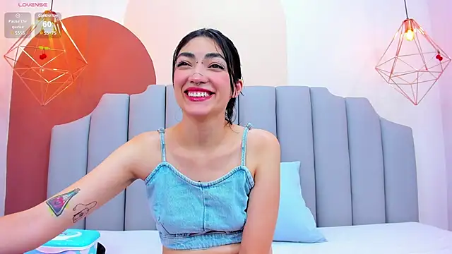 ThailyCherry online show from 01.15.25