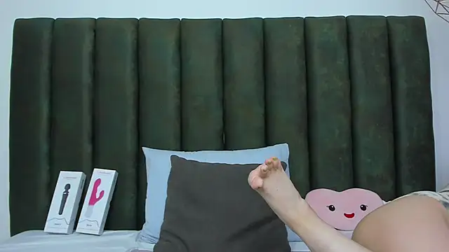 ThailyCherry online show from 11.04.25