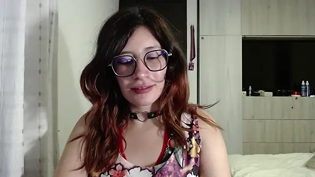Snapshot of mariana124- chatting on 03.11.25 mariana124- online show from 03.11.25