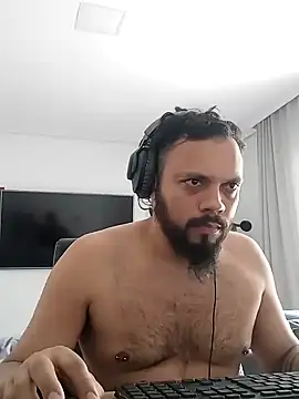 Snapshot of morenindarola chatting on 12.19.24 morenindarola online show from 12.19.24