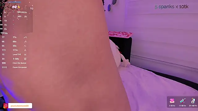 moonliiiight1 online show from 12.19.24