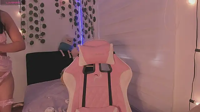 moonliiiight1 online show from 02.24.25