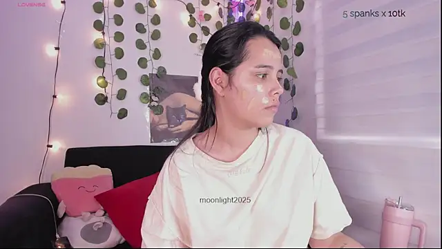 moonliiiight1 online show from 09.18.25