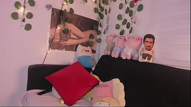 moonliiiight1 online show from 02.20.26